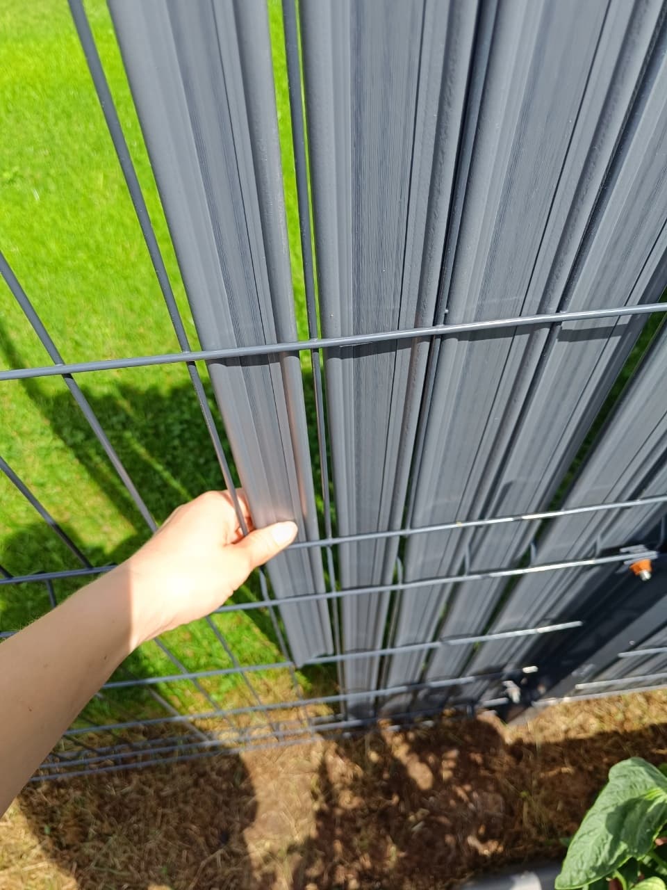 Realizacja ogrodzenia - Szary