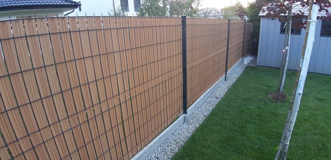 Realizacja ogrodzenia - Słomkowy