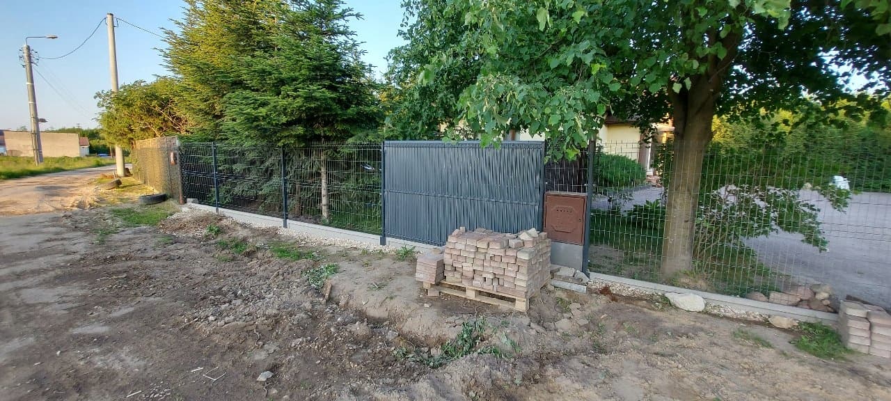 Realizacja ogrodzenia - Antracyt