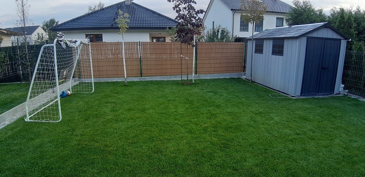 Realizacja ogrodzenia - Jasnobrązowy