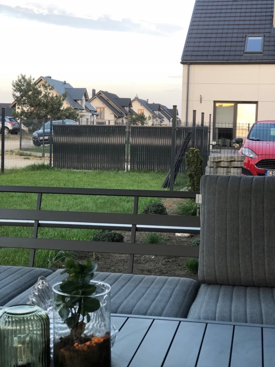 Realizacja ogrodzenia - Jasnobrązowy