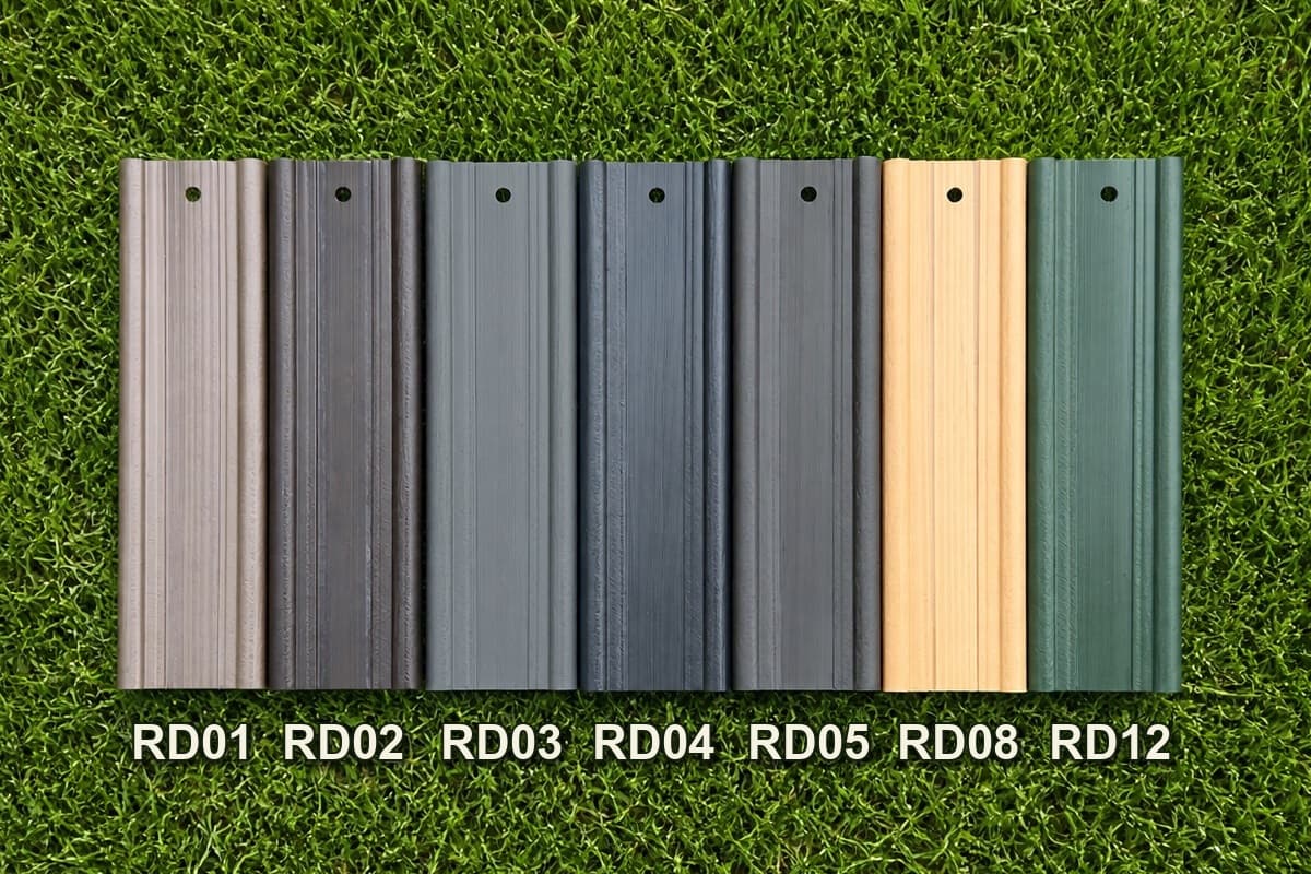 Fence strip materials compared - PE, PVC, wood, metal, composite